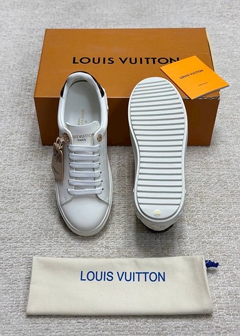 Louis Vuitton Louis Vuitton Beyaz Kadın Sneaker