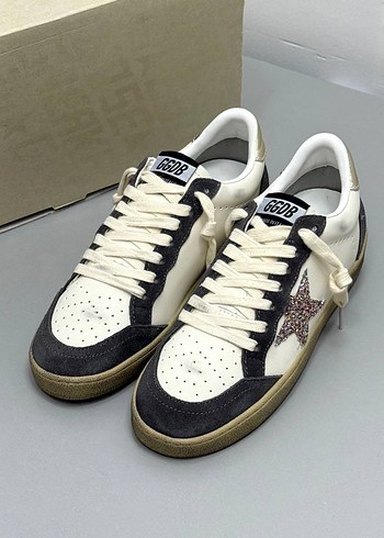Golden Goose Deluxe sneakers