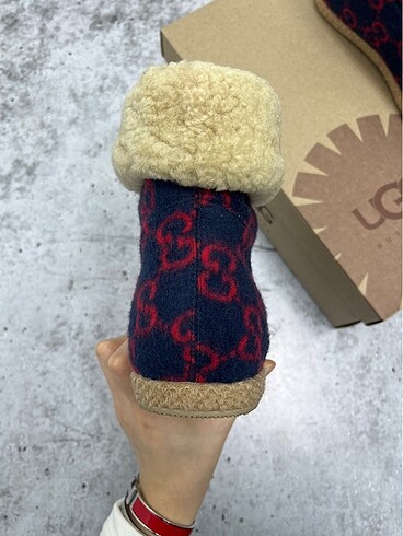 38 Beden çeşitli Renk Ugg x Gucci Boot