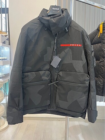 Prada mont