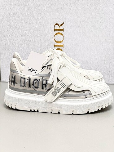 Christian Dior