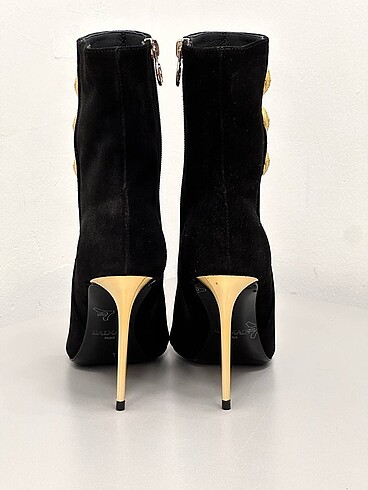 37 Beden Balmain Boot