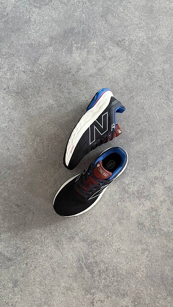 New balance fresh foam X 860 v14 black white