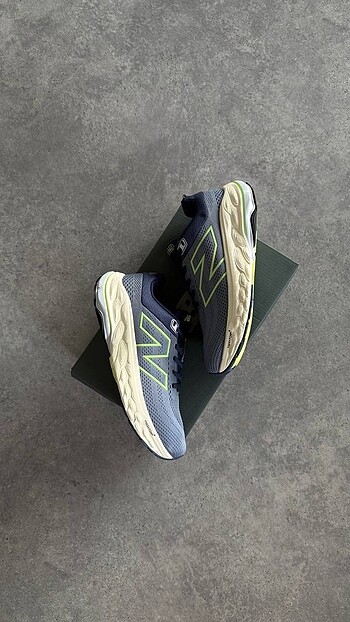 New Balance fresh foam X 860 v14 gray lime