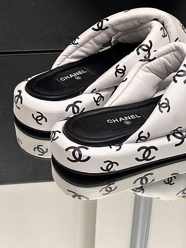 37 Beden beyaz Renk Chanel Terlik