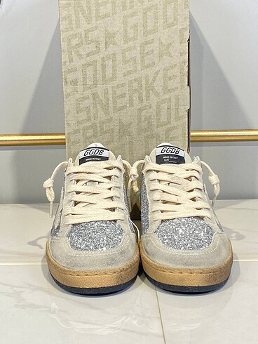 Golden Goose Deluxe Golden goose deluxe