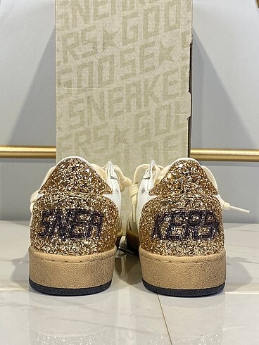 39 Beden beyaz Renk Golden goose deluxe