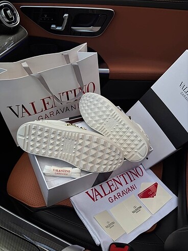 38 Beden beyaz Renk Valentino