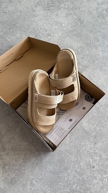 Ugg Ugg terlik