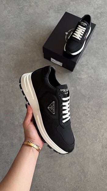 41 Beden Prada sneakers
