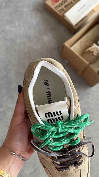 37 Beden camel Renk New balance & Miu Miu 530