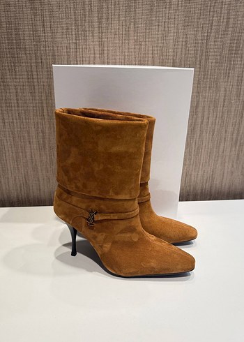Yves Saint Laurent ürünü