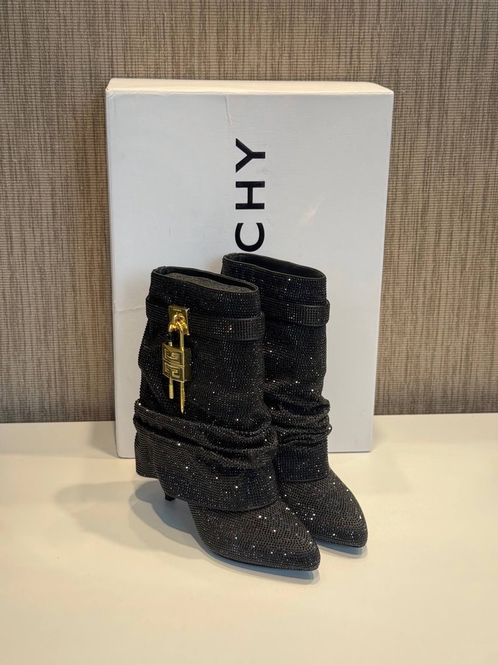 Givenchy Siyah Taşlı Sivri Topuklu Bot — görsel 3/6