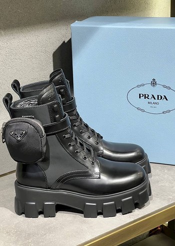 Prada ürünü