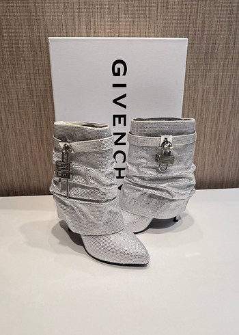 GIVENCHY ürünü