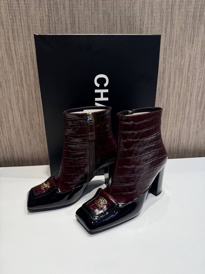 Chanel Koyu Bordo Çıtır Deri Topuklu Bot — görsel 5/6