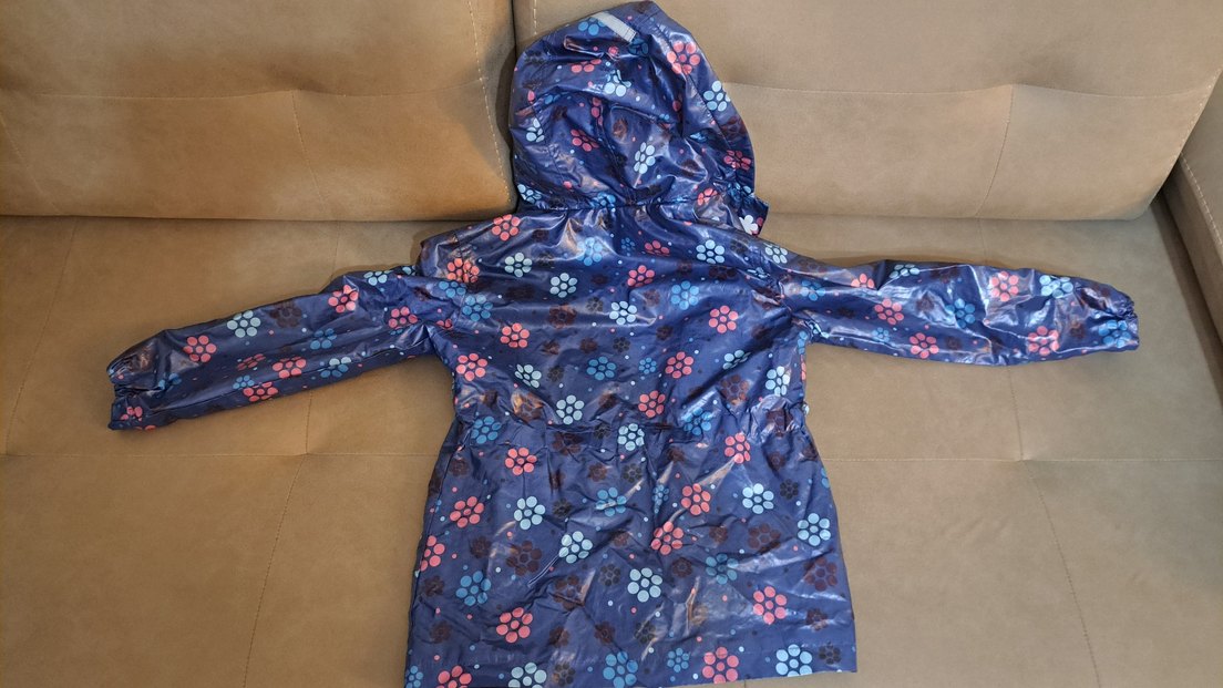 Kız Çocuk Kapüşonlu Çiçek Desenli Yağmurluk - Görsel 2