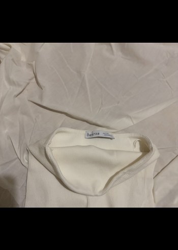 universal Beden Bershka Drapeli Kırık Beyaz Uzun Etek Ve Crop Takım