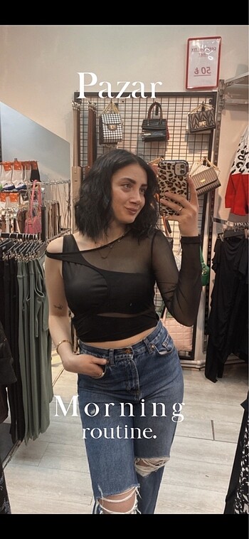 Cut out detaylı quzu bluz