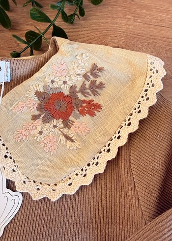 Bej Nakışlı Örgü Bebek Kız Takımı - Görsel 3