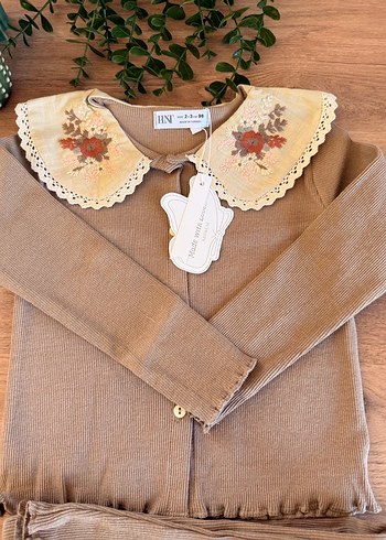 Bej Nakışlı Örgü Bebek Kız Takımı - Görsel 2