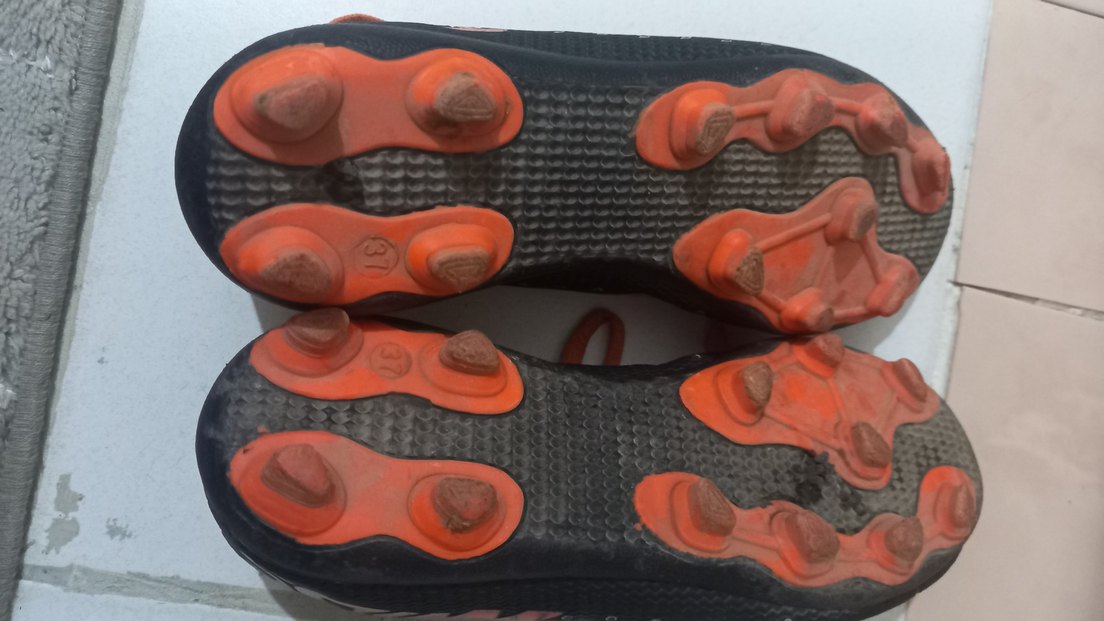 Turuncu Bağcıklı Erkek Futbol Ayakkabısı - Görsel 4