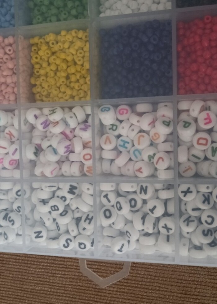 8800 PARÇA 3MM TOHUM CAM BONCUK HARFLİ - Görsel 2