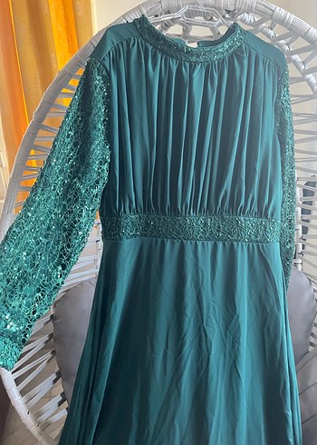 Zümrüt yeşil  Uzun Kollu İşlemeli Abiye Elbise - Görsel 2