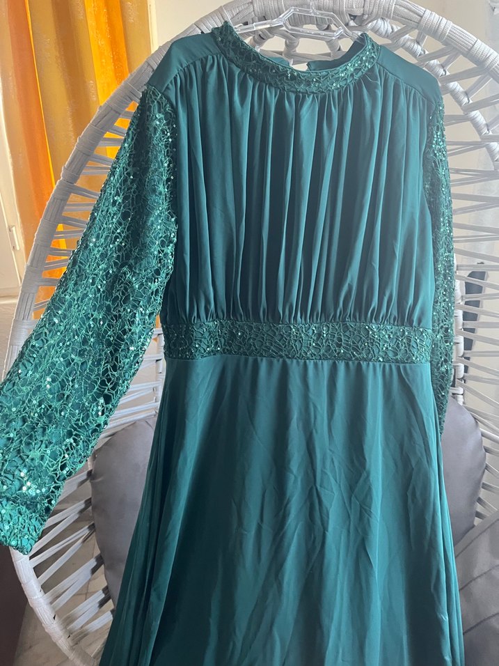 Zümrüt yeşil  Uzun Kollu İşlemeli Abiye Elbise - Görsel 2