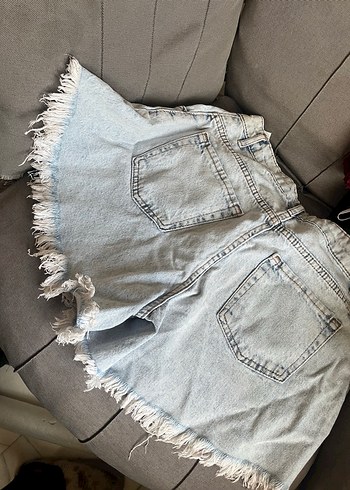 Kadın Gri Püsküllü Mini Denim Şort - Görsel 3