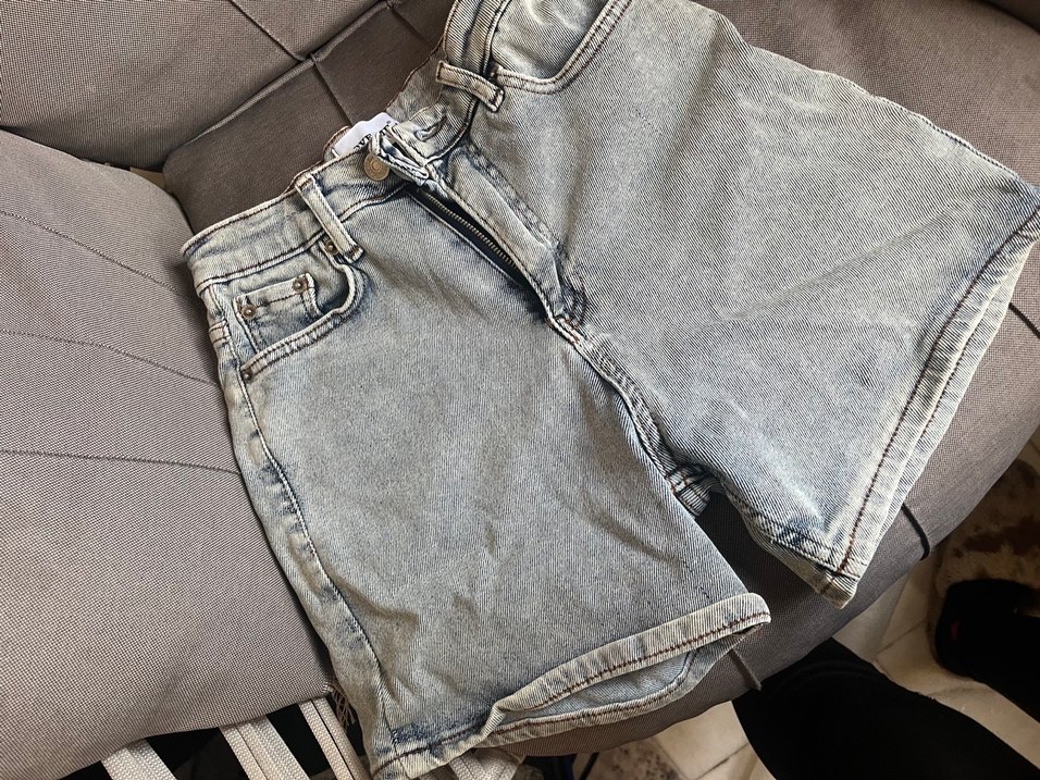 Gri Mini Kadın Denim Şort - Görsel 2