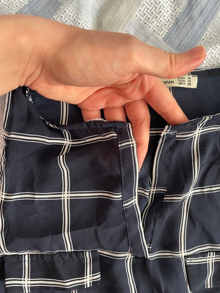 Lacivert kareli kolsuz ince gömlek bluz - Görsel 3