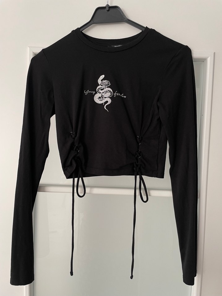 Bershka siyah uzun kol crop - Görsel 2