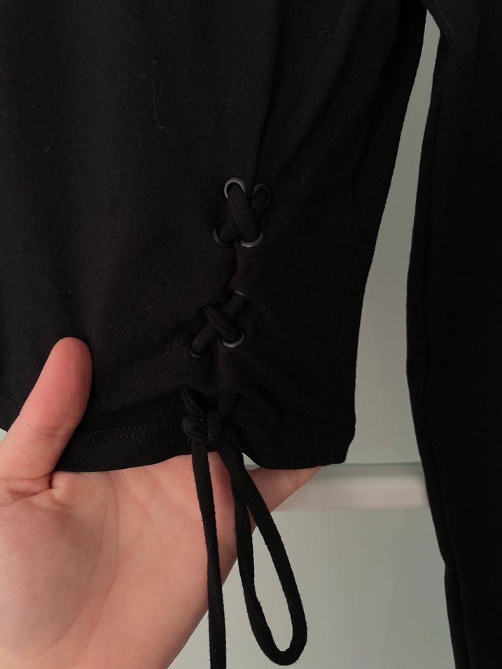 Bershka siyah uzun kol crop - Görsel 5