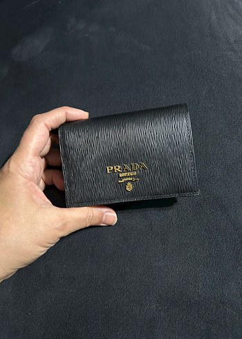 Prada Siyah Parlak Deri Kadın Cüzdan