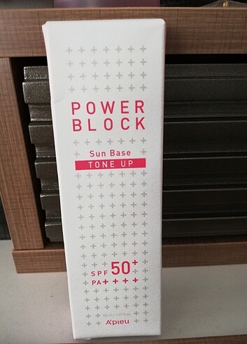 Missha Power Block Aydınlatıcı Etkili güneş Kremi