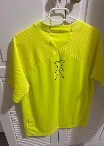 Beden Adidas Erkek Sarı V-Yaka Kısa Kollu Forma