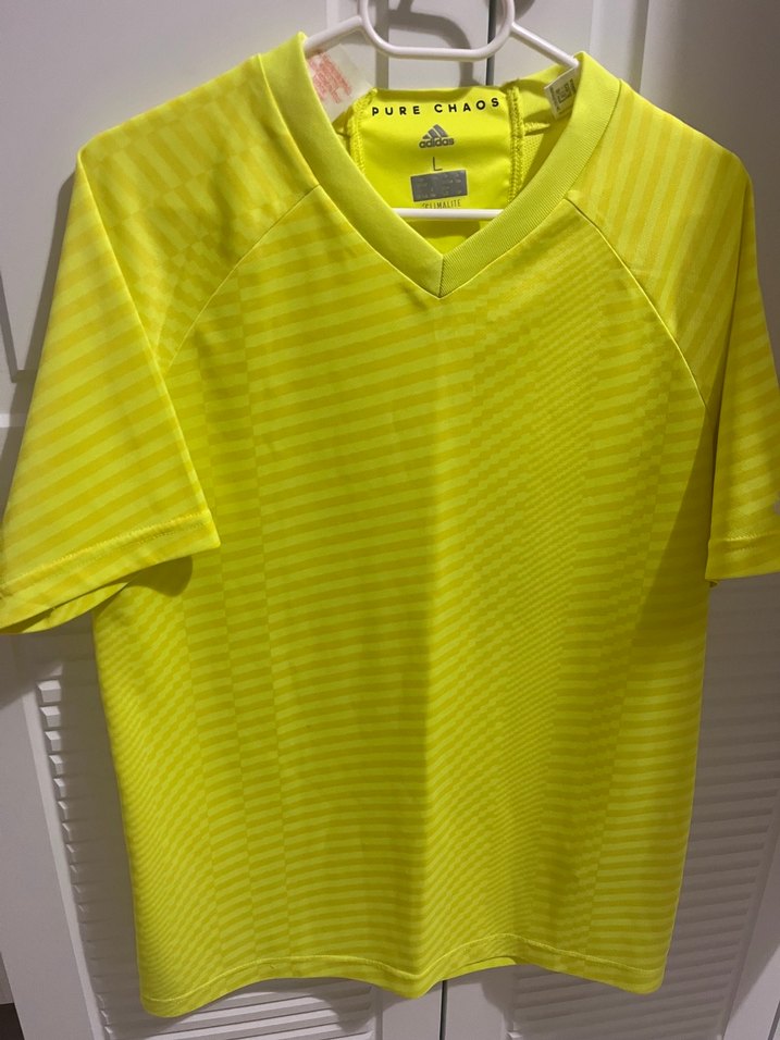 Adidas Erkek Sarı V-Yaka Kısa Kollu Forma - Görsel 2