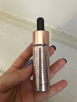 Revolution Likit Highlighter