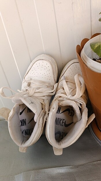 30 Beden beyaz Renk Nike çocuk ayakkabısı