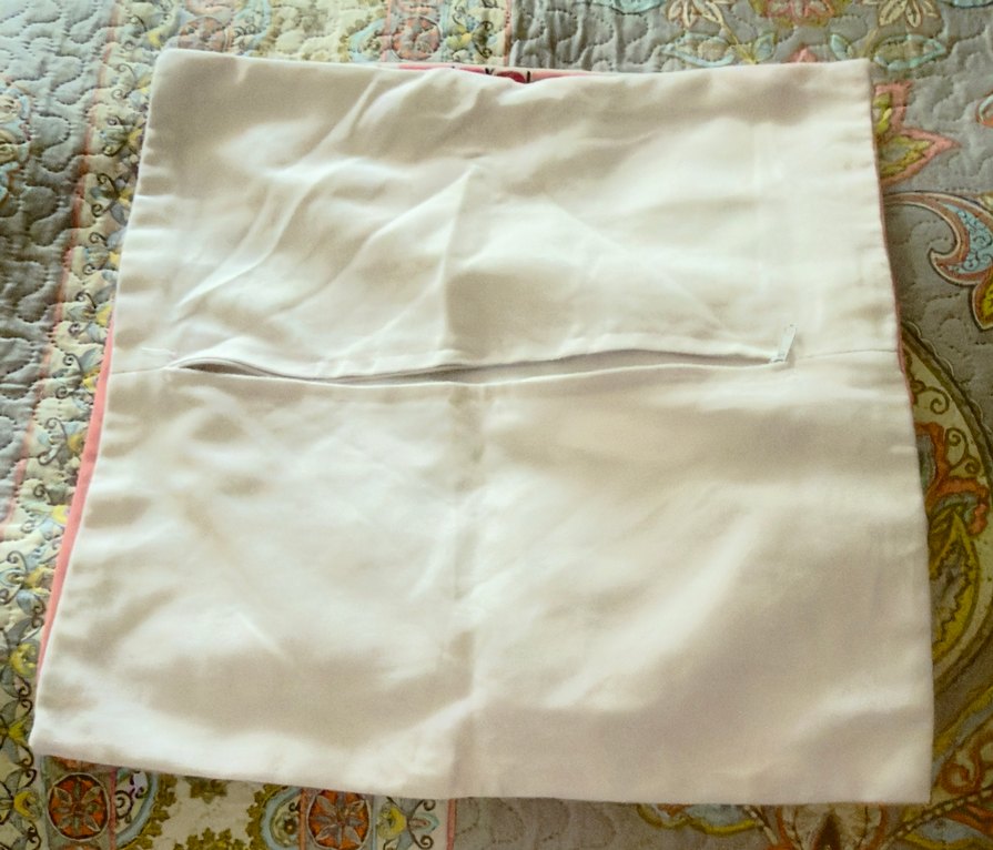 Pembe Desenli Yastık Kılıfı - Görsel 2