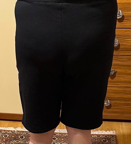 m Beden siyah Renk Sıfır Gibi Temiz Şort