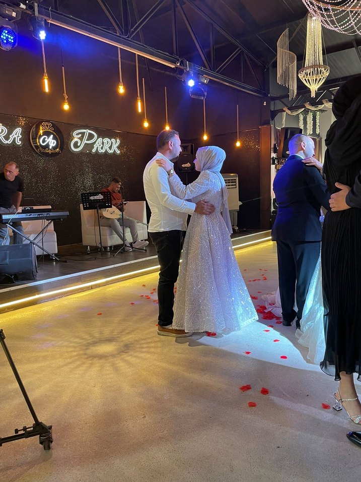 Parlak İşlemeli Mor Uzun Abiye Elbise - Görsel 5