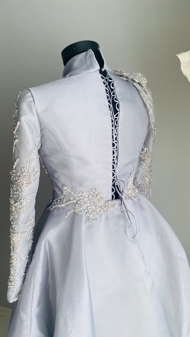 Drapeli İşlemeli Gri Uzun Abiye elbise - Görsel 5