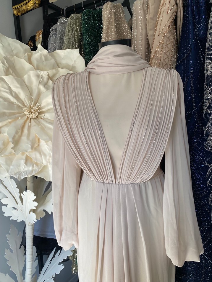 Bej Uzun Kollu V Yaka Kadın Abiye Elbise - Görsel 3