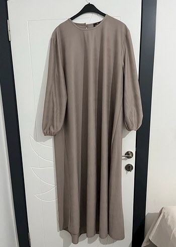58 beden Bej Uzun tesettür Elbise