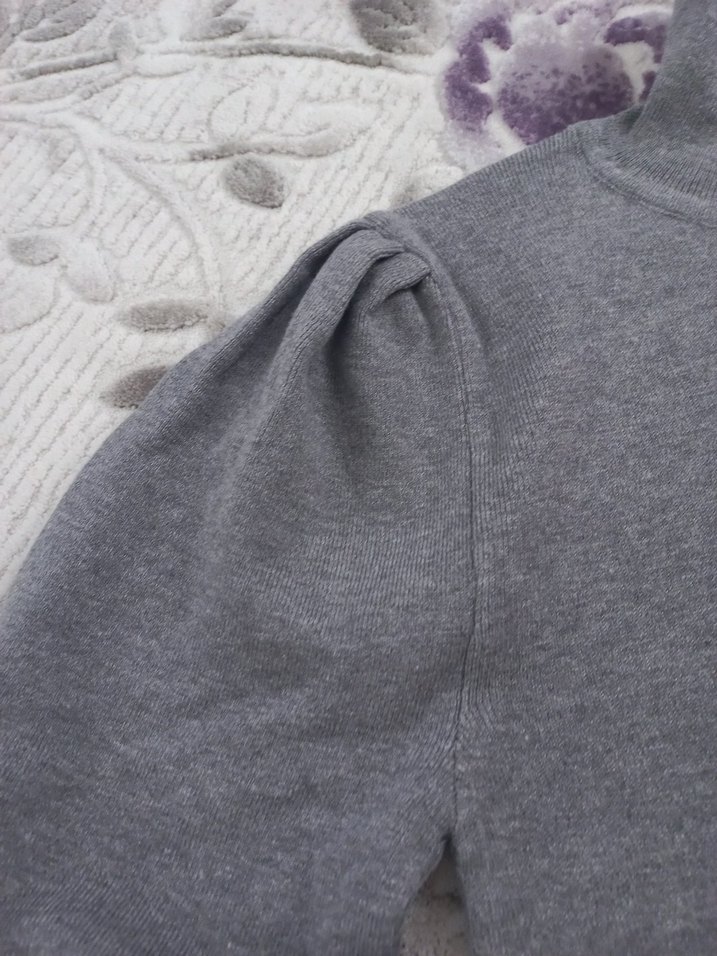 Kadın Gri Boğazlı Kısa Örgü Kazak - Görsel 4