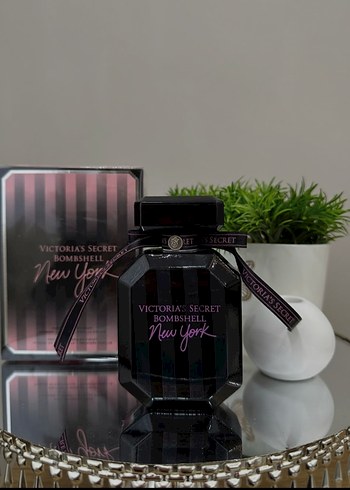 Victoria's Secret Bombshell New York Kadın Parfümü