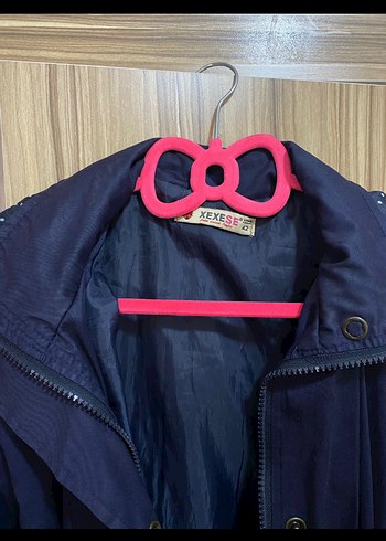 Düğmeli Uzun Lacivert Kadın Yağmurluk - Görsel 4