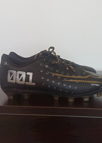Nike Erkek Siyah Baskılı Futbol Ayakkabısı